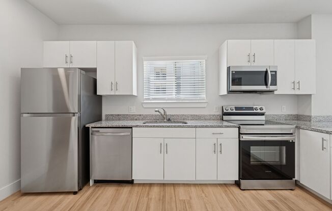 2 beds, 1 bath, 944 sqft, $1,469, Unit 332