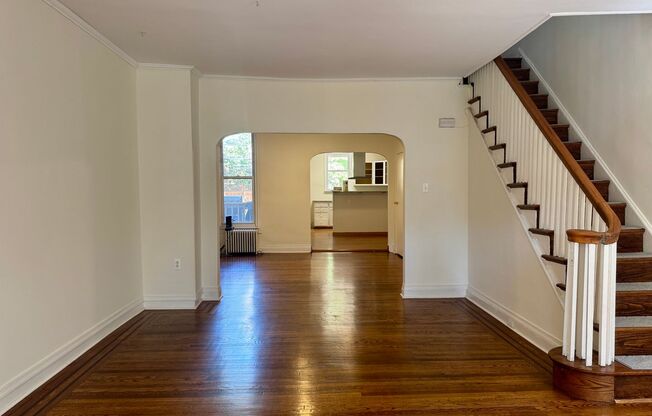 GORGEOUS 4 BEDROOM UNIVERSITY CITY/SPRUCE HILL TOWNHOUSE WITH GARAGE + EXTRA PARKING SPOT