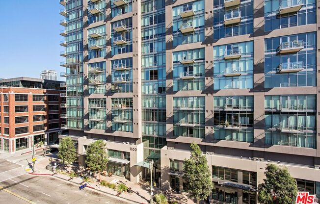 1 bed, 1 bath, 930 sqft, $2,900, Unit 614