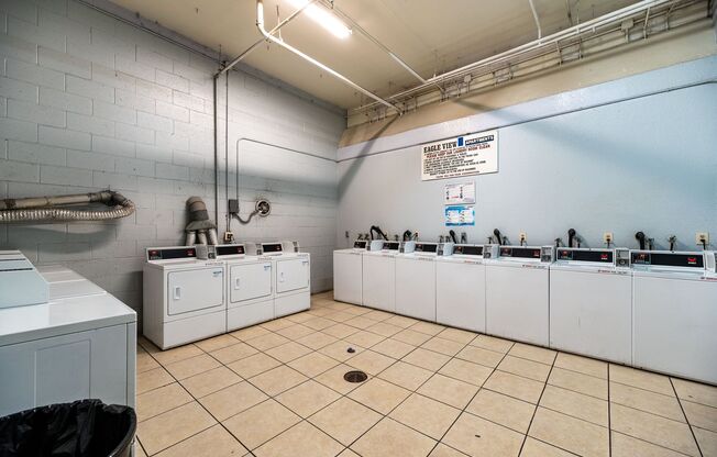 2 beds, 2 baths, 975 sqft, $2,595, Unit 304