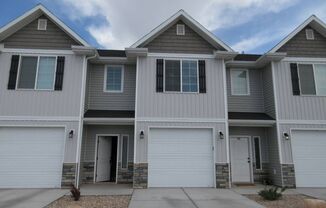 Newer town home living in the heart of Cedar City!