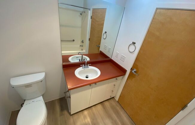 1 bed, 1 bath, 637 sqft, $1,321, Unit 310