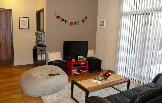 2 beds, 2 baths, 825 sqft, $2,800, Unit #214