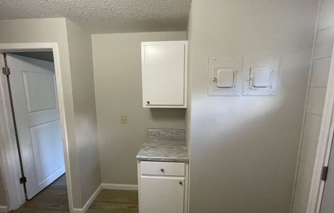 3 beds, 1 bath, $895, Unit McBrayer Street Towns Unit 35