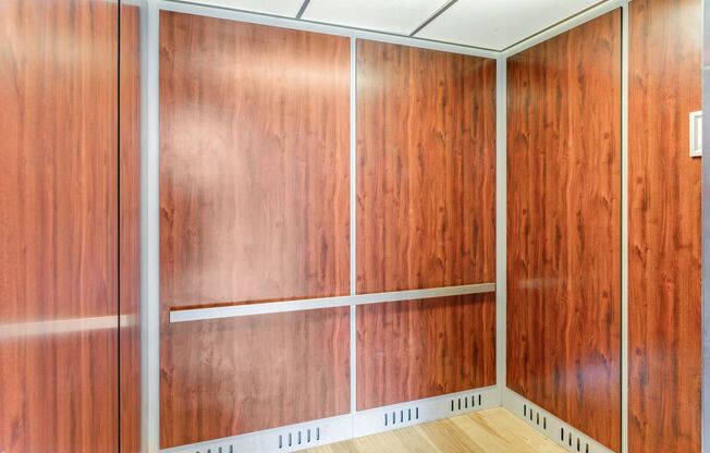 2 beds, 1 bath, 802 sqft, $1,795, Unit Unit 7