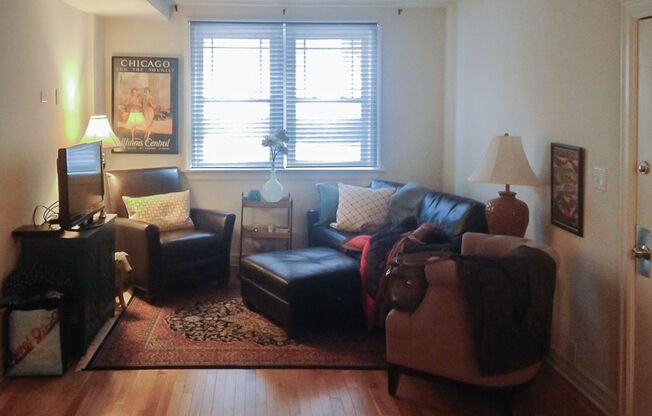 2 beds, 1 bath, 854 sqft, $2,495, Unit 3816S-G