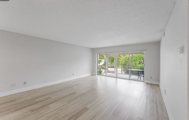 1201 SOLANA DR
