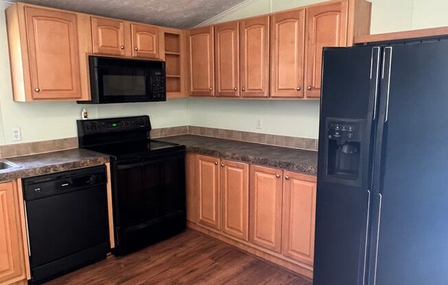 2 beds, 2 baths, $1,900