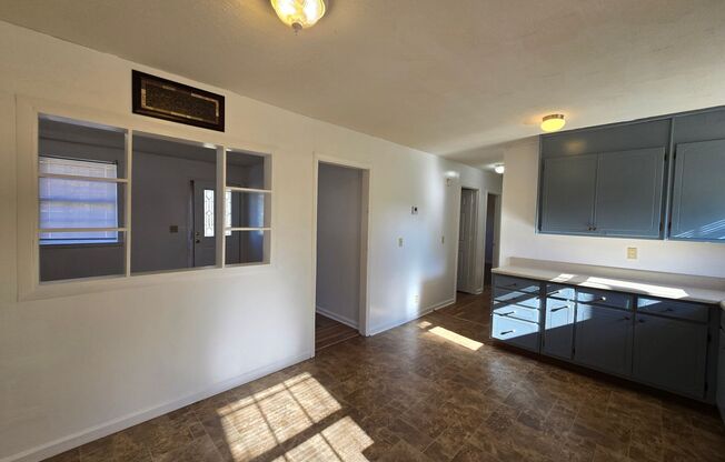 3 beds, 1 bath, $1,250