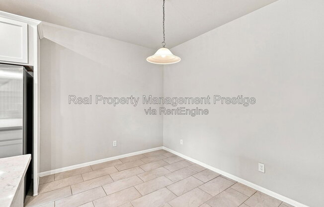 7333 HINSDALE DR