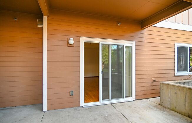 1 bed, 1 bath, $1,400, Unit 105