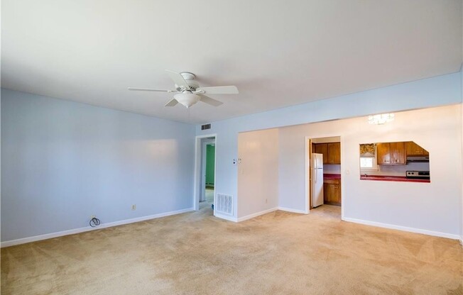 454 E CTR ST