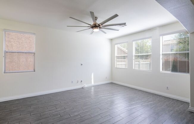 A MUST SEE 3BD/2.5BA SINGLE FAMILY HOME!