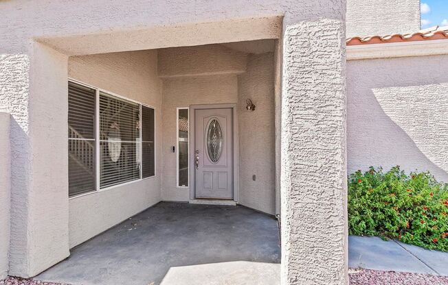 4 bedroom home with Pool