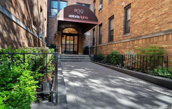 2 beds, 1 bath, $3,500, Unit C2