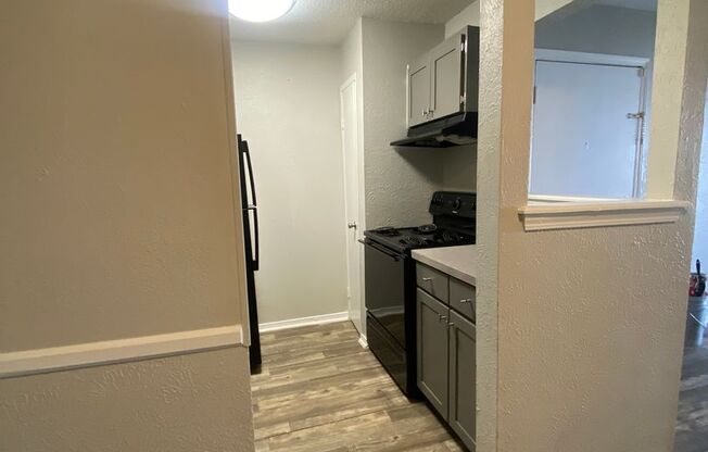 1 bed, 1 bath, 700 sqft, $845, Unit 10A
