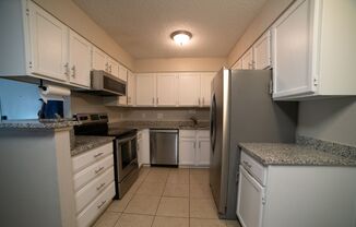 2BR 2 Bed Condo in Green Mountain - Denver Area