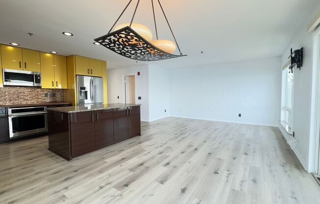 3 beds, 3 baths, $7,000, Unit UNIT 304