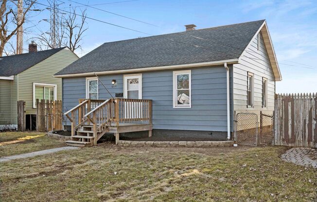 2BD/1BA Home With Central Air