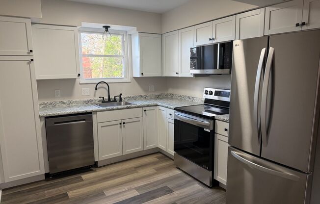 3 Bed / 2 Bath Brick Home - showings start 12/3