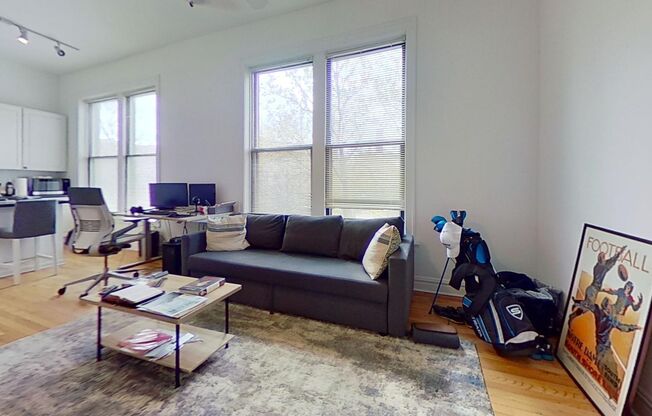 Second Floor Lakeview One Bedroom