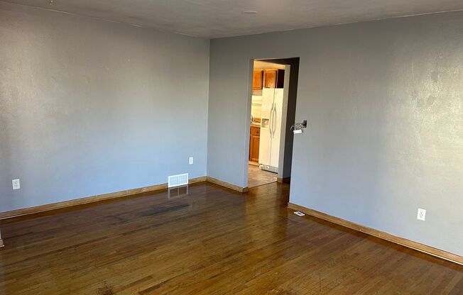 3 beds, 1 bath, $1,450