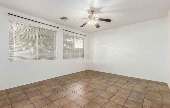 1886 E Don Carlos Ave Unit 163