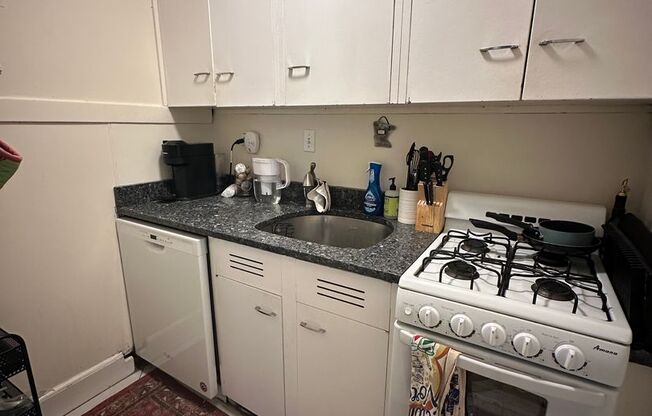 1 bed, 1 bath, 550 sqft, $2,470, Unit 57