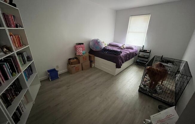 2 beds, 1 bath, 950 sqft, $1,075, Unit #55