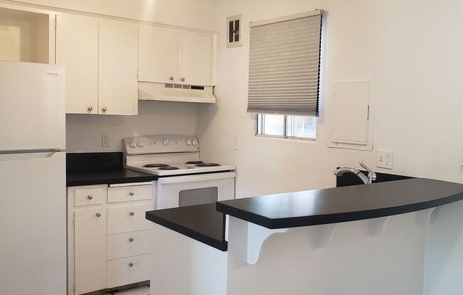 Southwest Portland Condo with views!