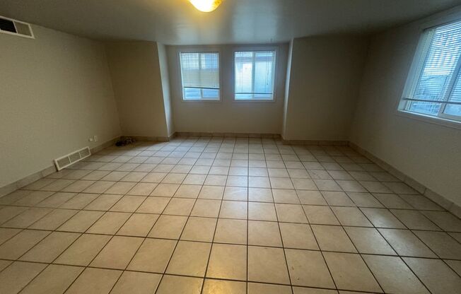 1 bed, 1 bath, $1,100