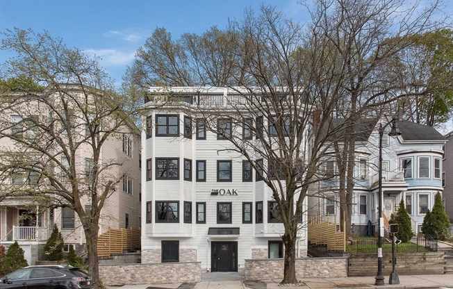 72 HYDE PARK AVE