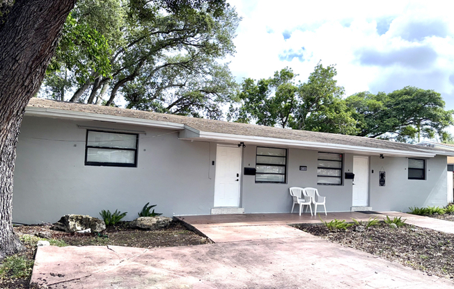 6144 SW 30 ST