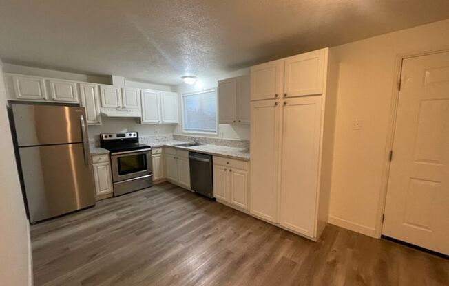 3 beds, 1 bath, $2,100