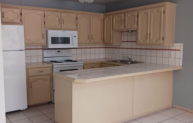 2 beds, 2 baths, 1,006 sqft, $875, Unit 80