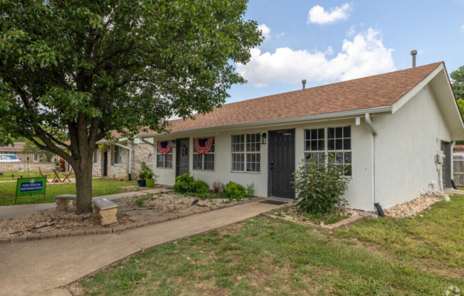 1 bed, 1 bath, 745 sqft, $899, Unit 506B