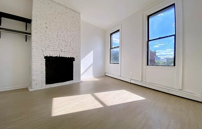 4 STANWIX ST