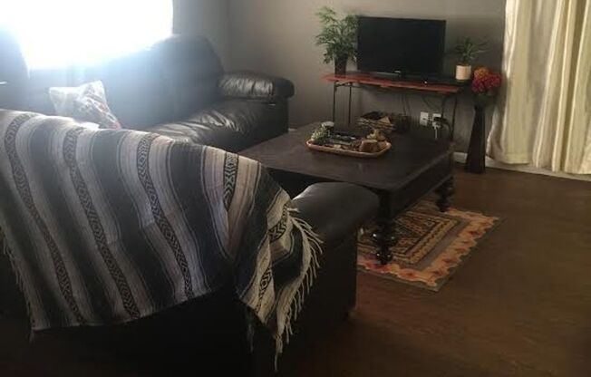 2 beds, 1 bath, $950