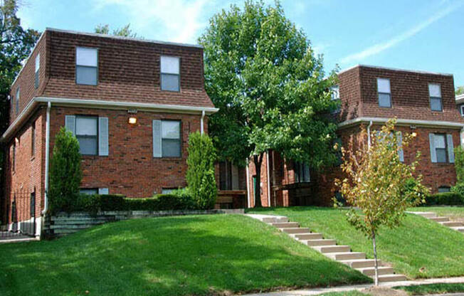 Welcome to 4010-12 Oak Street