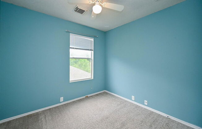 3 beds, 1.5 baths, 1,288 sqft, $1,377