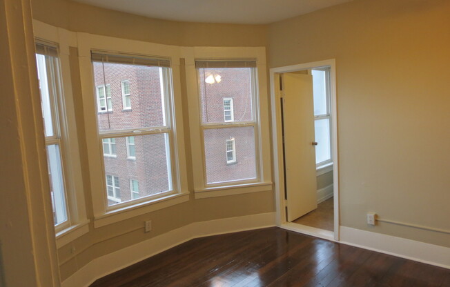 Studio, 1 bath, 357 sqft, $1,278, Unit 307