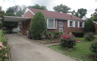 Charming 3 Bedroom 1 Bath Home in West Park!