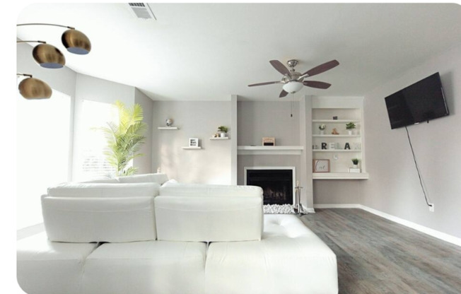 33 BATTERY WALK CT