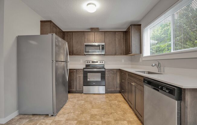 #411 PLYMOUTH APARTMENTS