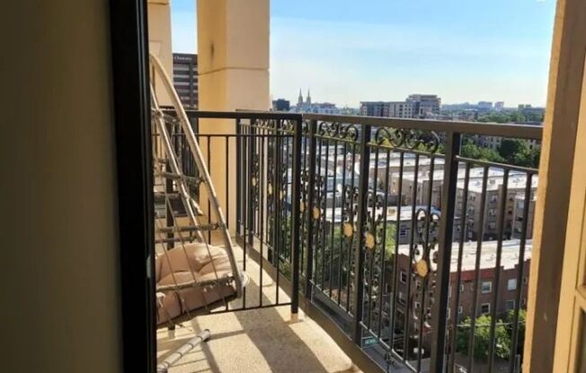 1 bed, 1 bath, $2,200, Unit # 10