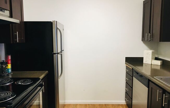 1 bed, 1 bath, 700 sqft, $1,800, Unit 331