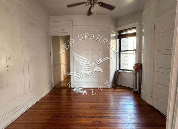 2 beds, 1 bath, $3,500, Unit 23