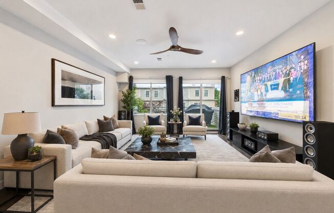Philly Magazine-Featured Luxury 3 Bed Condo with Huge Roof Deck & Skyline Views