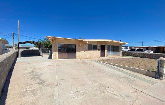 Northeast El Paso 3 bed with Refrig A/C