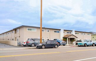 1455 Tropic Apartments